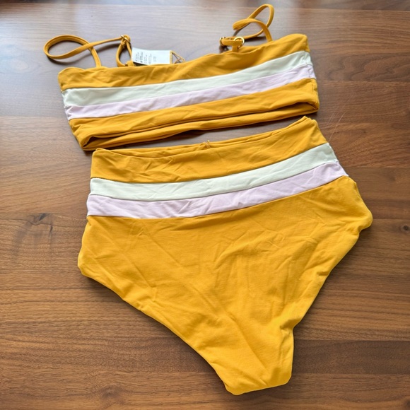 LSPACE Rebel Stripe Bikini set - Picture 4 of 12